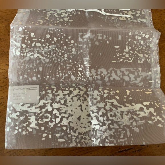 NWT Mac Cosmetics Large Gift Bag - Picture 5 of 8